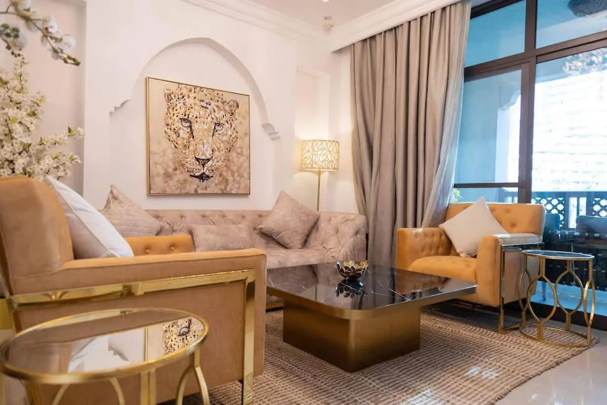 Apartment Upgraded 2Bdr With Acess To Dubai Mall