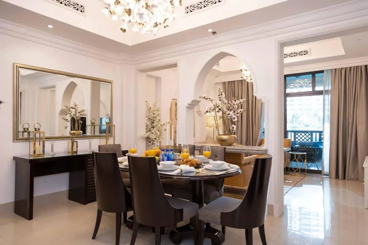 Upgraded 2Bdr With Acess To Dubai Mall Apartment