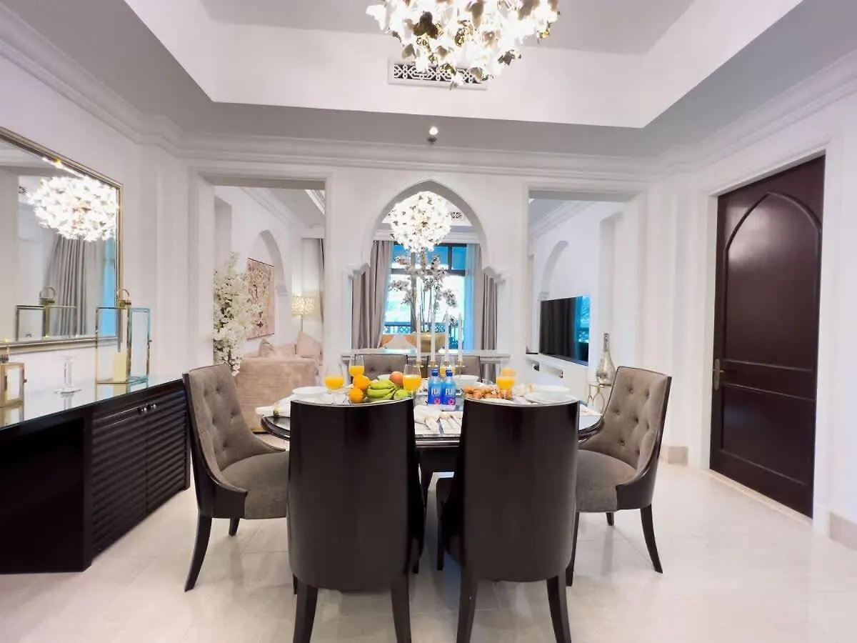 Upgraded 2Bdr With Acess To Dubai Mall Apartment