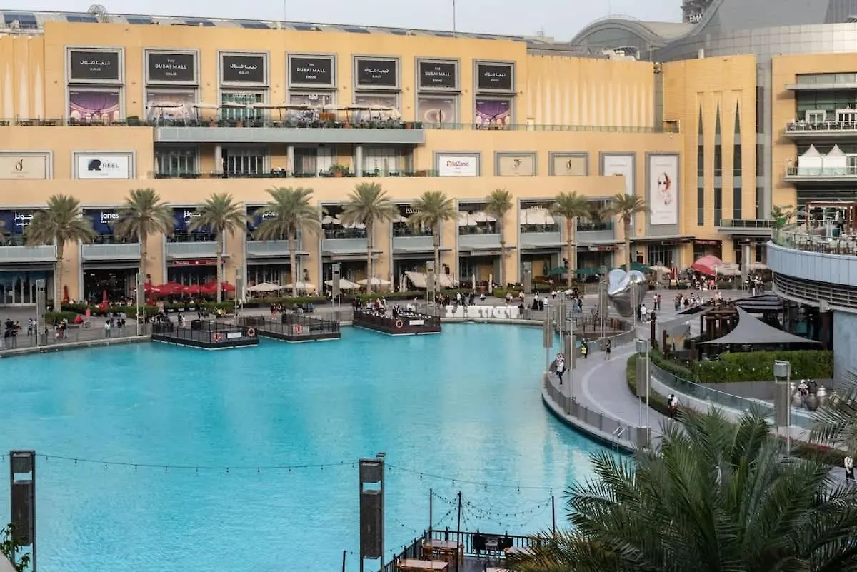 Upgraded 2Bdr With Acess To Dubai Mall Apartment